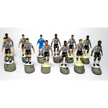 Subbuteo Andrew Table Soccer Fulham 2021-22 only 12 figures,no bases,no box